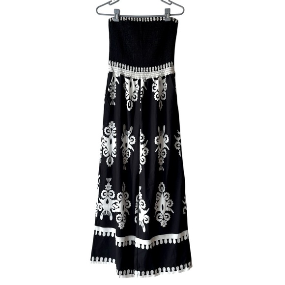 Black White Strapless Jumpsuit Women’s L Smocked Bodice Wide Leg Boho Resort - Picture 1 of 11